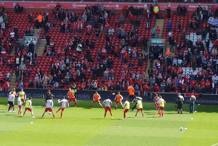 马卡：皇马本赛季防空能力薄弱，失球中有三成为对手头球破门（马卡：皇马本季制空力不足，丢球有三成来自对手头球）