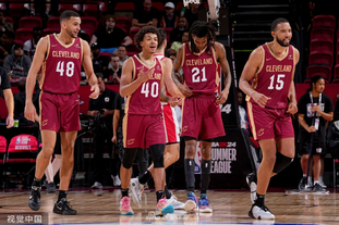 连续20场联赛进球2+，拜仁追平自己保持的德甲历史纪录（拜仁联赛已连续20场至少打入2球，追平其保持的德甲历史纪录）