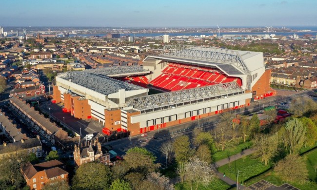 英超半场：福登开场闪击，格瓦迪奥尔破门，曼城2-0利兹联（英超半场战报：福登闪击、格瓦迪奥尔建功，曼城2-0领先利兹联）