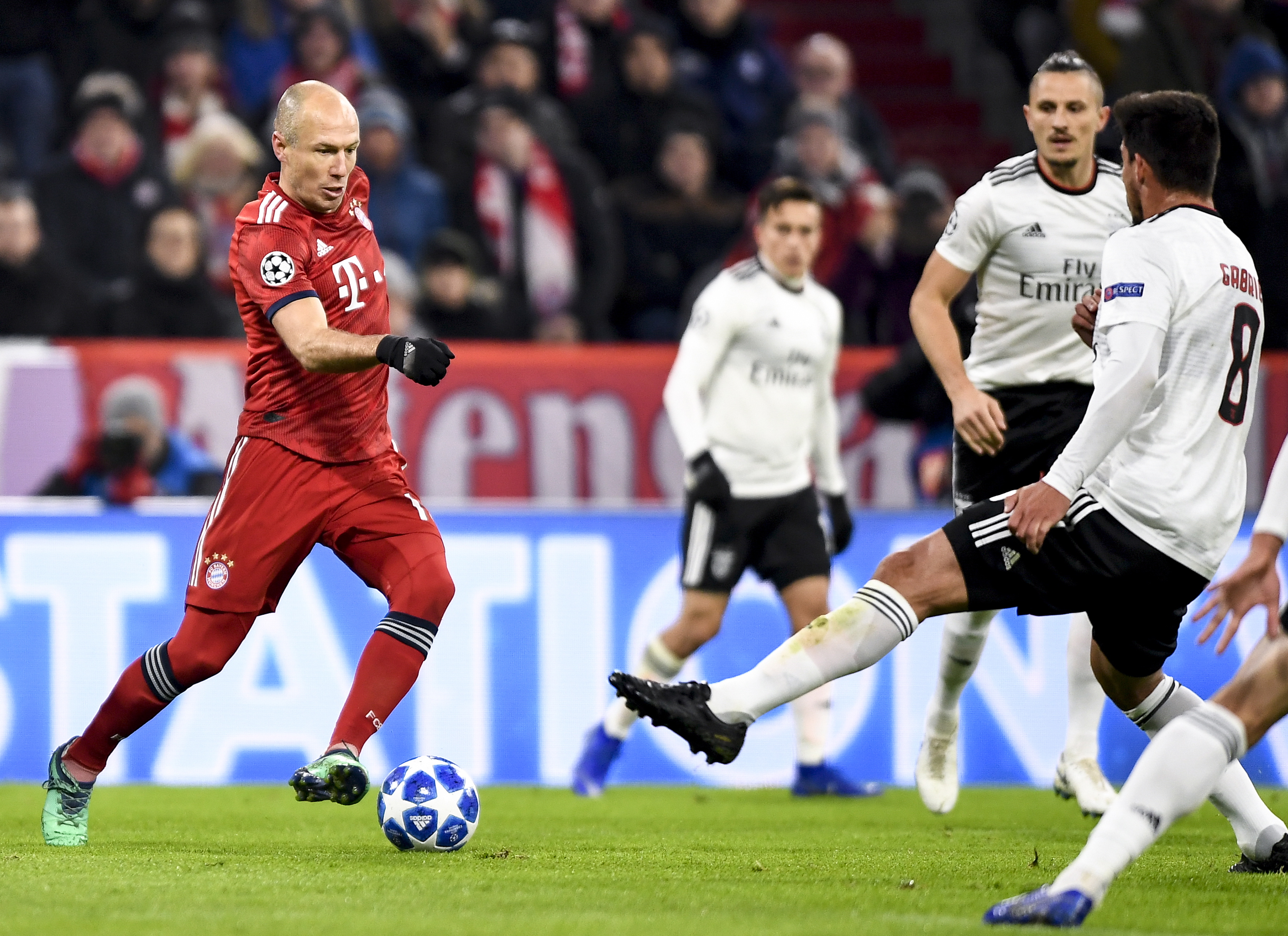 中国足球不背这个锅（这笔账别算在中国足球身上）