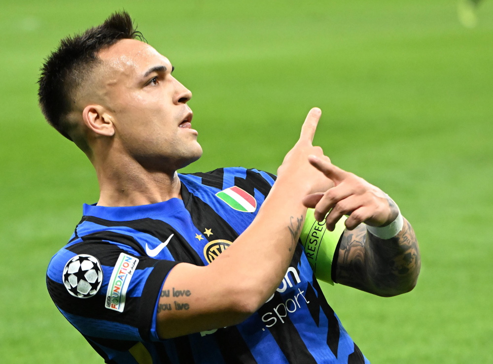 阿姆拉巴特：安东尼不该吃红牌，他并非故意踢对方面部（阿姆拉巴特：安东尼不该被罚下，他并非有意踢脸）