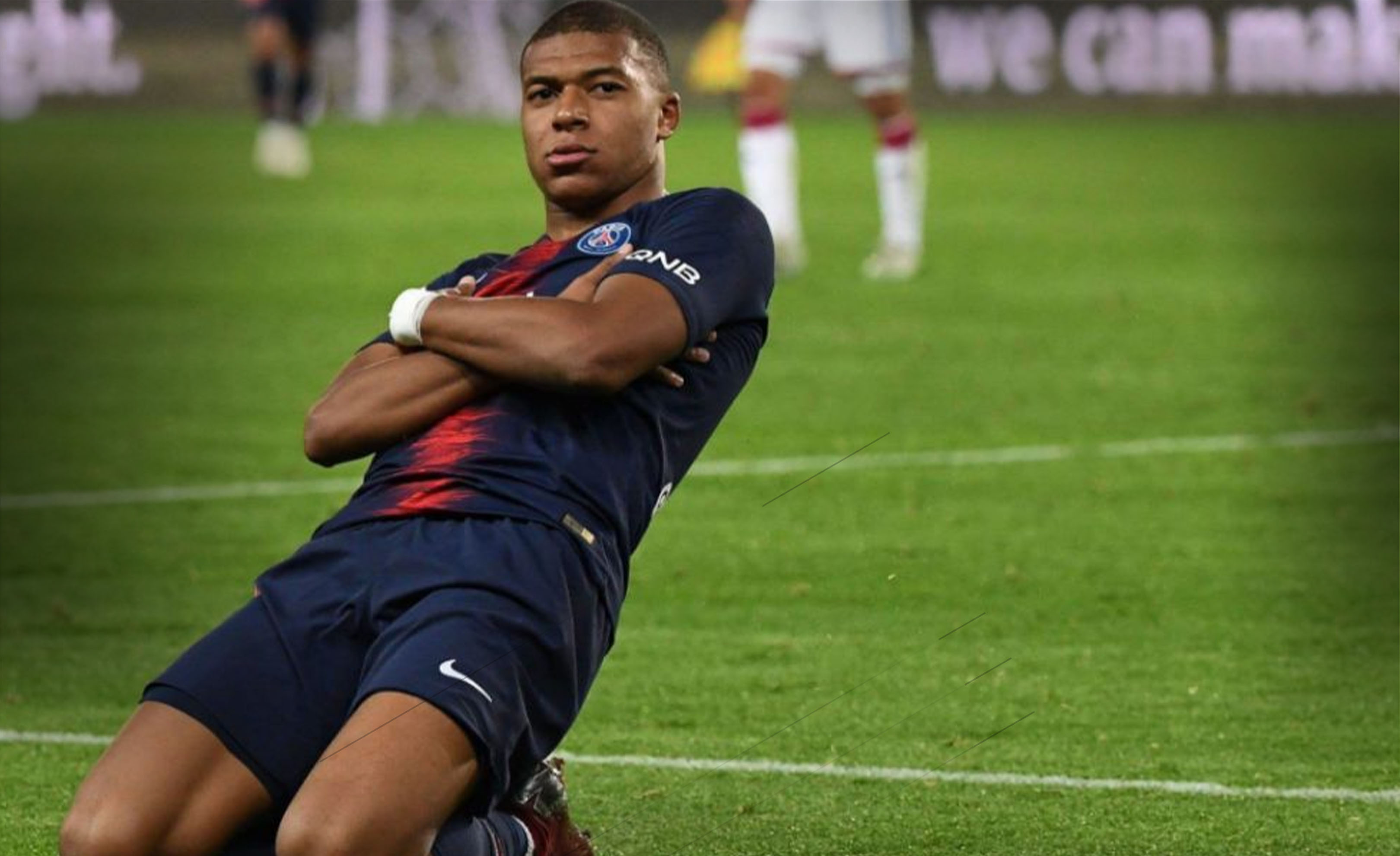 记者：对阵塞尔塔前阿隆索给全队放假两天，这让管理层不解（记者称阿隆索战塞尔塔前给全队放两天假，管理层难以理解）