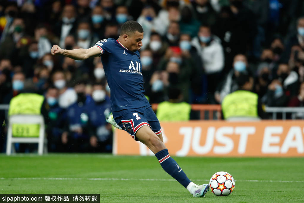 国米vs科莫：劳塔罗搭档小图拉姆，恩里克、巴雷拉出战（国米对阵科莫：劳塔罗联手小图拉姆，恩里克与巴雷拉登场）