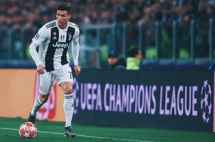 梅西、C罗离开欧洲，足坛进入后梅罗时代，三名新星身价达2亿欧元，形成三“骄”格局。（梅西、C罗相继告别欧洲，后梅罗时代开启：三大新星身价达2亿欧，三“骄”格局成型）