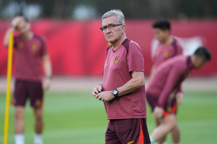 低开高走！王楚钦／梁靖崑2-1逆转杜达／邱党！助国乒8-4战胜德国！（先抑后扬！王楚钦／梁靖崑2-1逆转杜达／邱党，助国乒8-4力克德国）