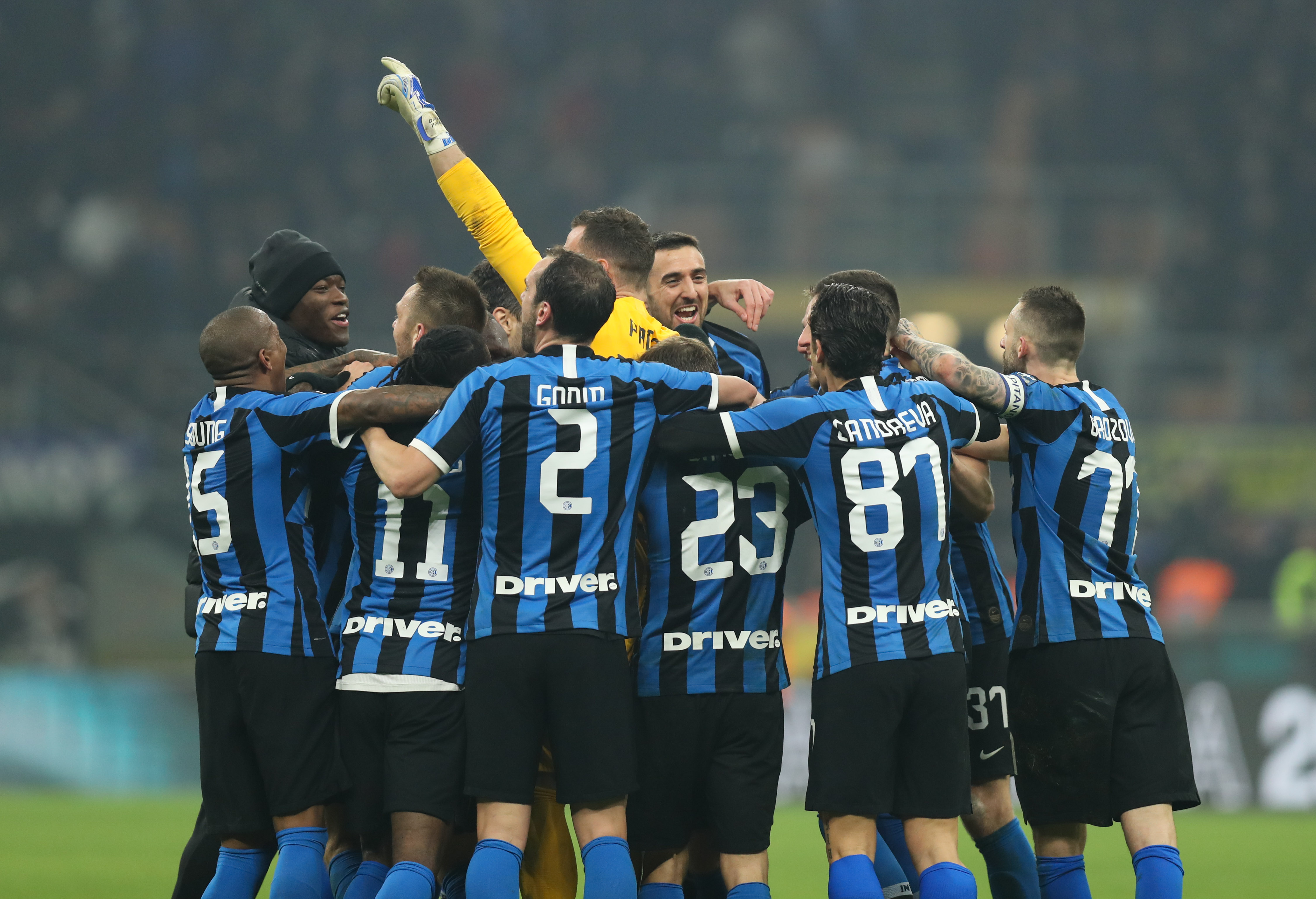 埃里克：从没犹豫过是否留在巴萨，很早就告诉经纪人我想续约（埃里克：留在巴萨毫不犹豫，早早就告诉经纪人要续约）