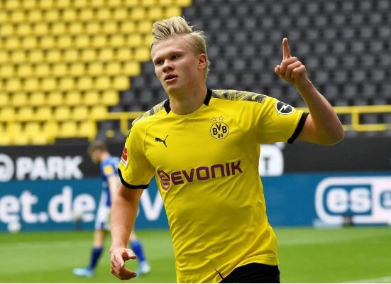 斯内德：姆巴佩会赢得2026年金球奖；没有人效力皇马时想离开（斯内德：姆巴佩将问鼎2026金球；效力皇马没人想走）