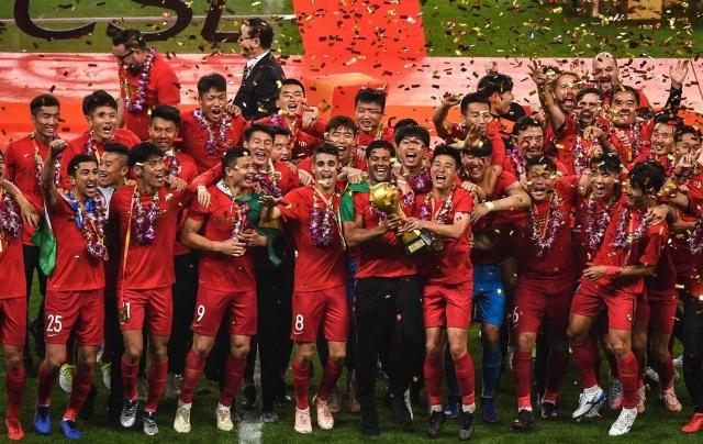 罗伯逊：萨拉赫是队史最佳之一，希望能继续与他并肩作战（罗伯逊：萨拉赫跻身队史顶尖，盼继续与其并肩作战）