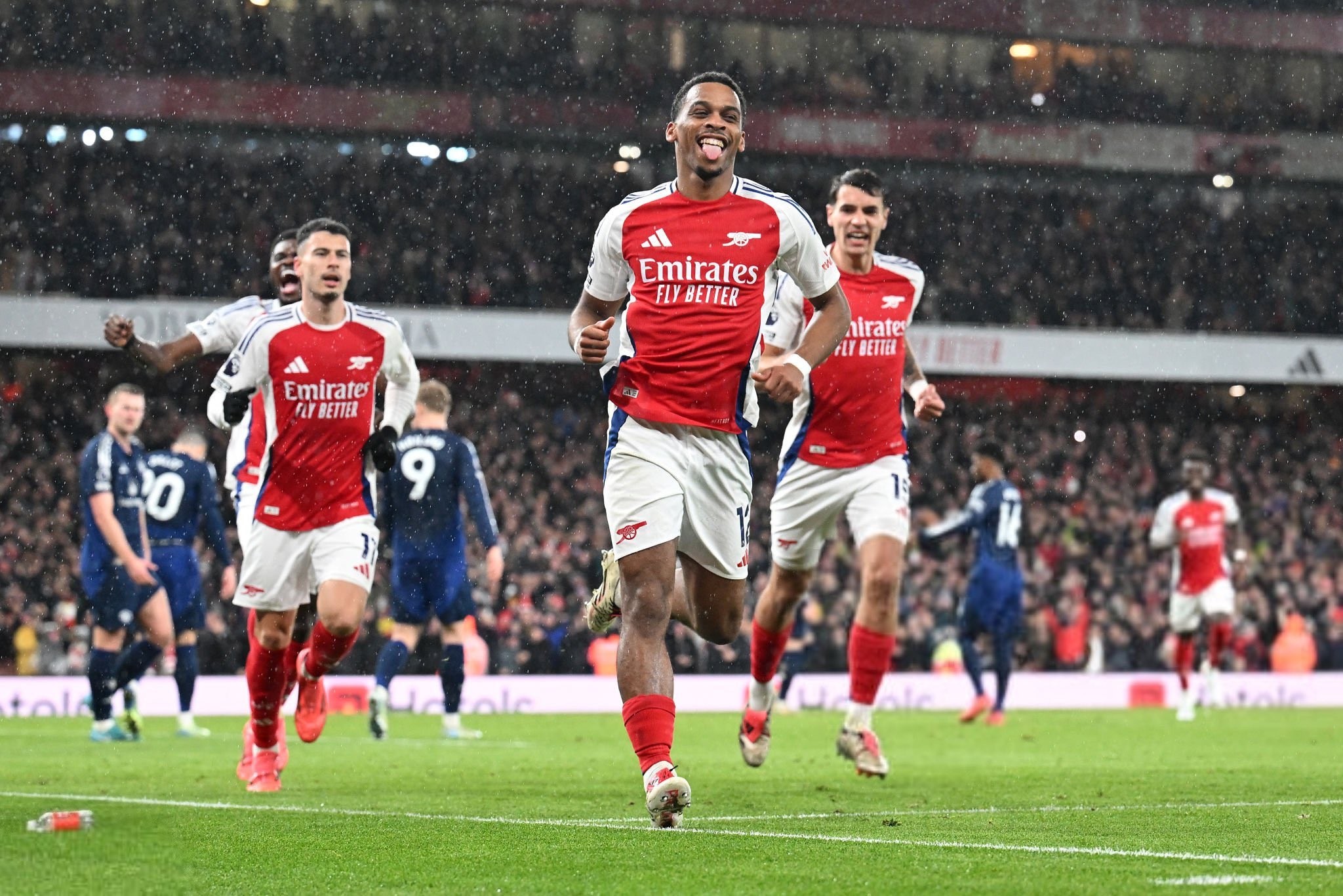 科瓦奇：会经常与吉拉西交流想法，博德闪耀是主打传控的球队（科瓦奇：会与吉拉西保持密切沟通，博德闪耀以传控见长）