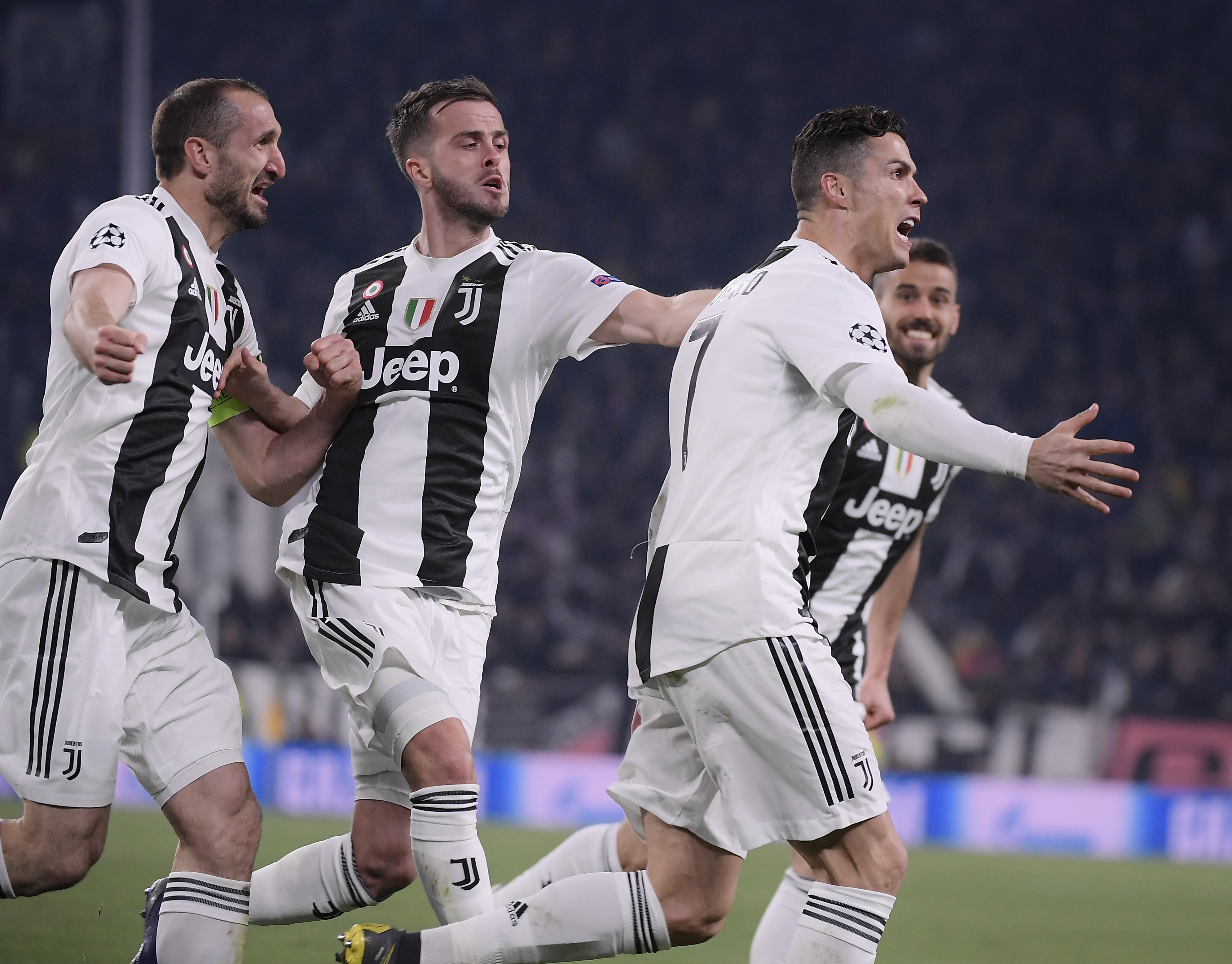 篮球场地类型全介绍（篮球场地类型全指南）