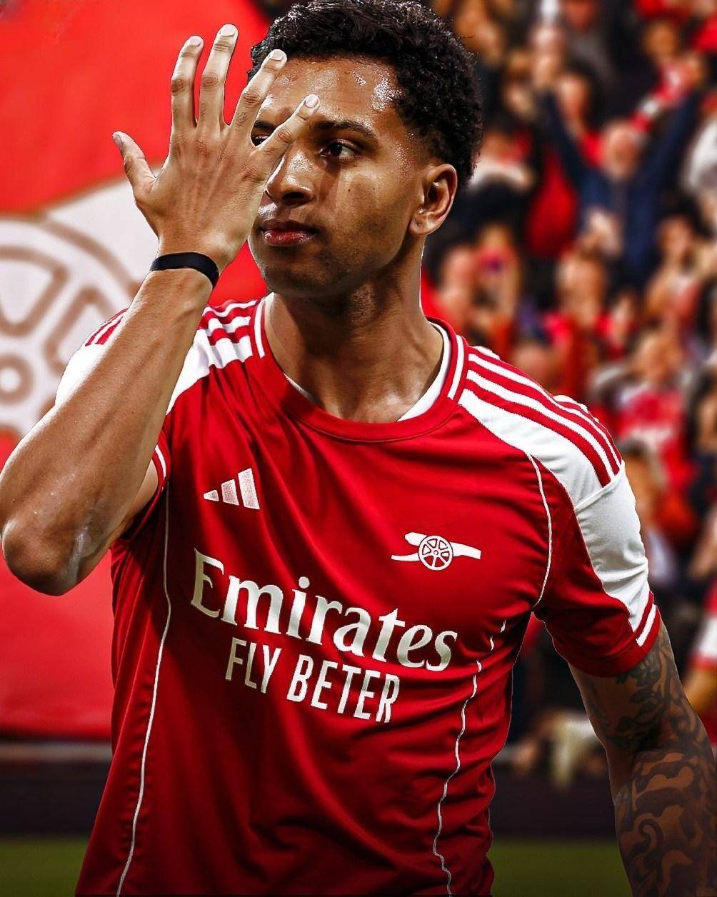 球星又一次成为夜空中最亮的星（球星再度成为夜空里最耀眼的光）