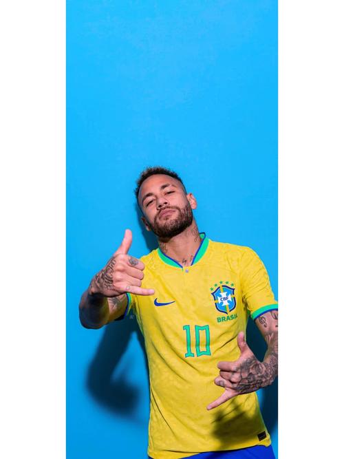 中国女足2-3苏格兰女足，张琳艳、吴澄舒互相传射，豪厄特吊射双响（中国女足2比3负于苏格兰，张琳艳与吴澄舒互相传射，豪厄特挑射梅开二度）